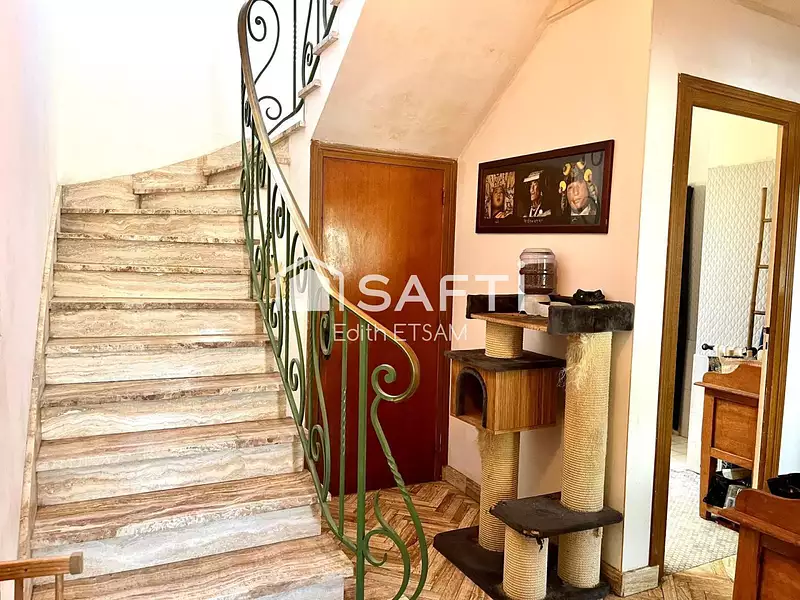 Maison, 180 m²