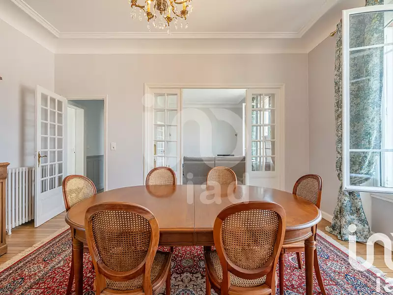 Maison, 248 m²