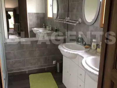 Maison, 334 m²