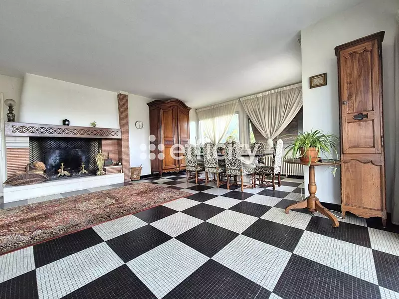 Maison, 195 m²