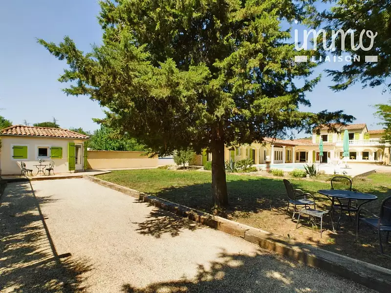 Maison, 230 m²