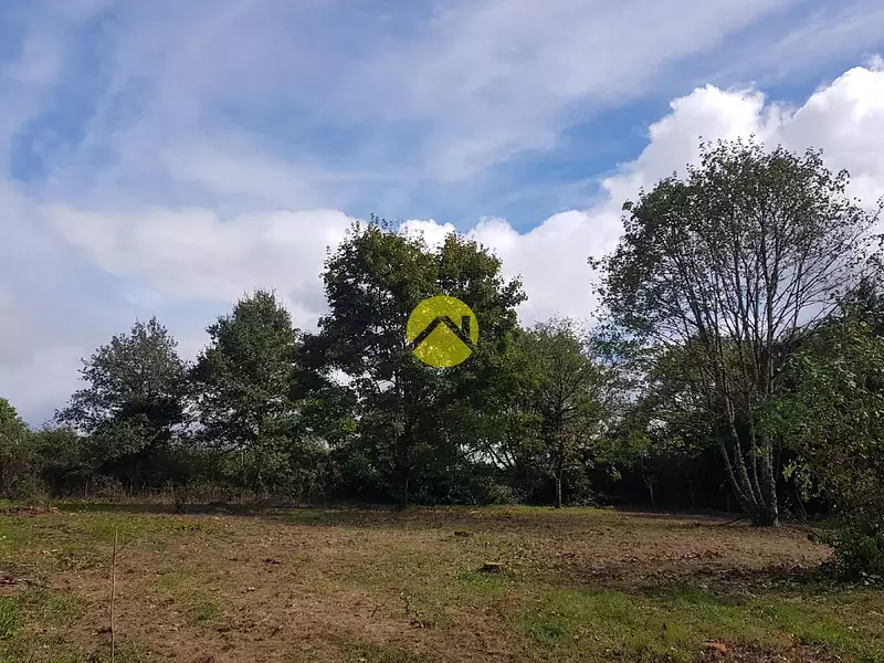 Terrain, 1 800 m²