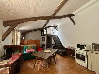 Maison, 1 200 m²