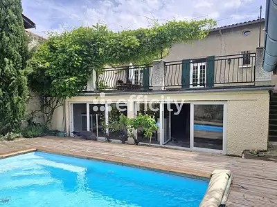 Maison, 374 m²
