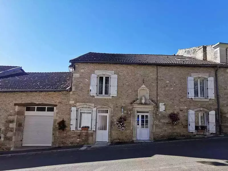 Maison, 230 m²