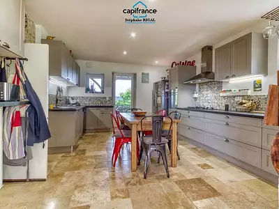 Maison, 315 m²
