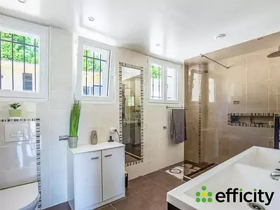 Maison, 246 m²