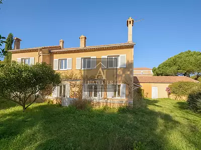 Maison, 241 m²