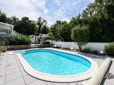 Maison, 232 m²