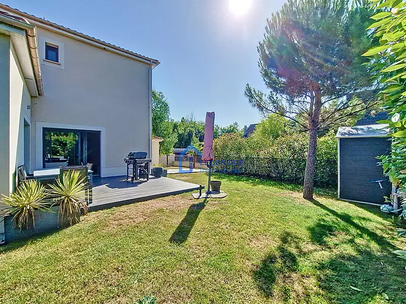 Maison, 250 m²