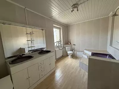 Maison, 248 m²