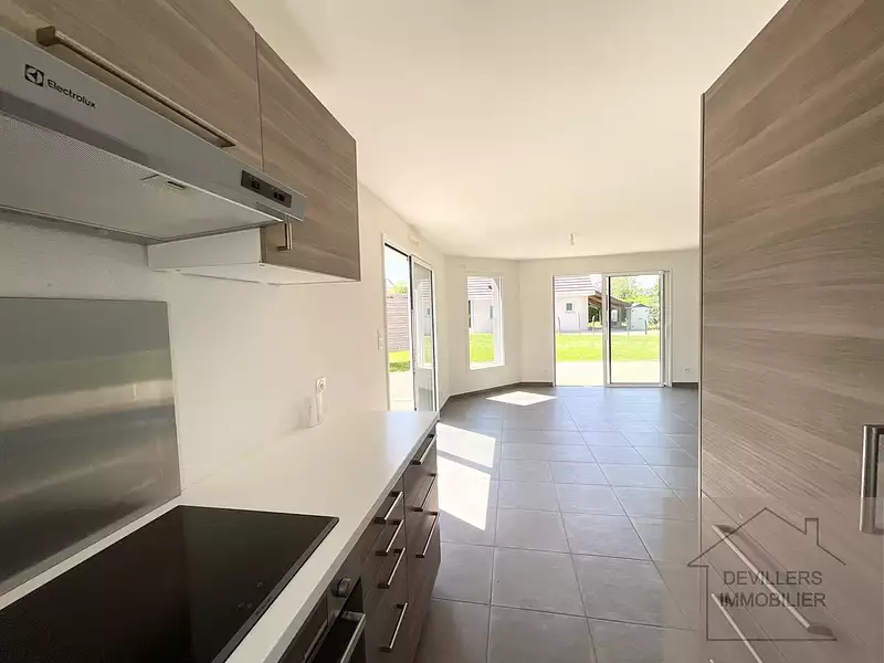 Maison, 99 m²
