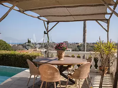 Maison, 250 m²