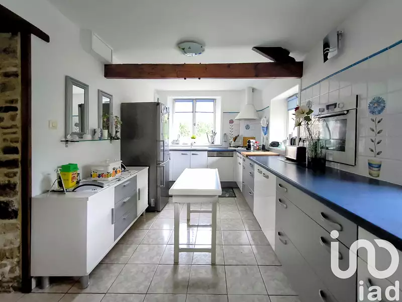 Maison, 196 m²