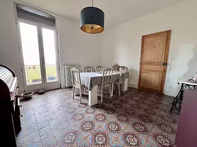 Maison, 240 m²