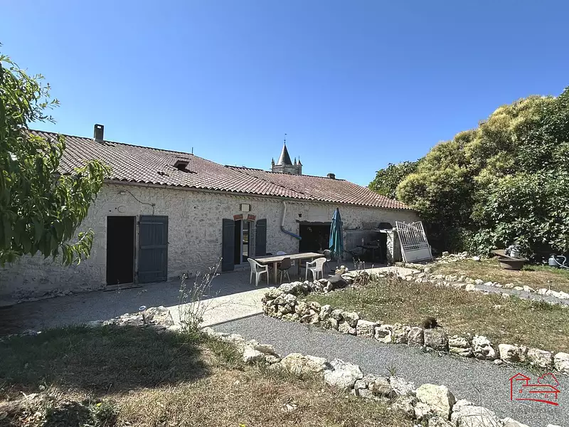 Maison, 255 m²