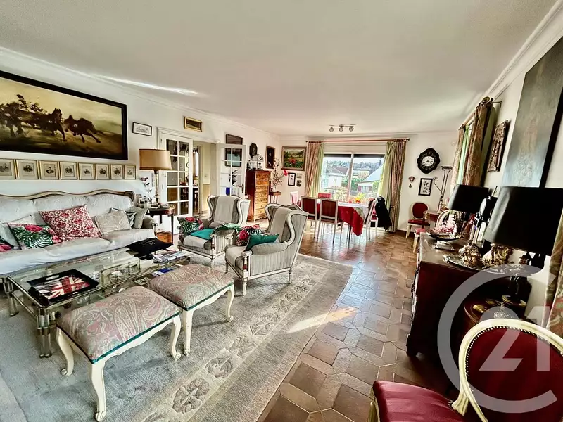 Maison, 234 m²