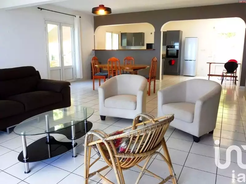 Maison, 210 m²
