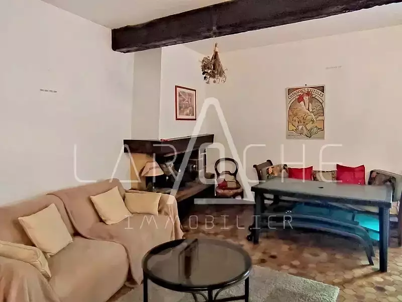 Maison, 221 m²