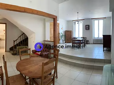 Maison, 245,82 m²