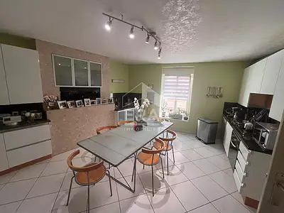 Maison, 210 m²