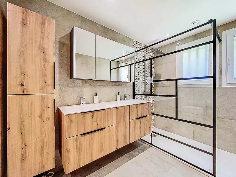Maison, 185 m²
