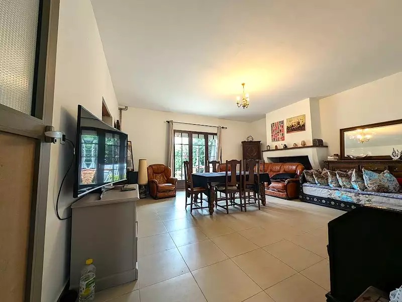 Maison, 180 m²