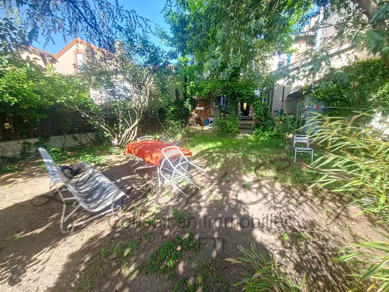 Immeuble, 170 m²