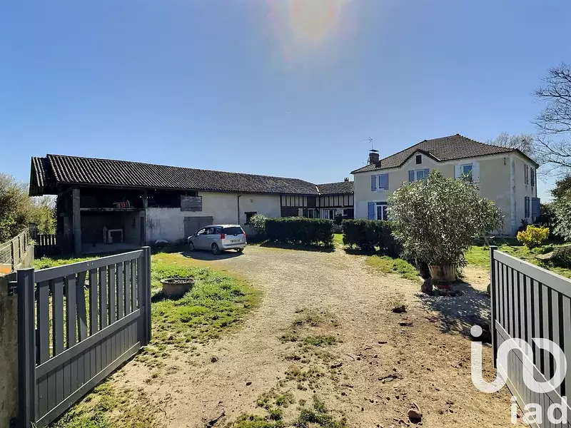 Maison, 266 m²