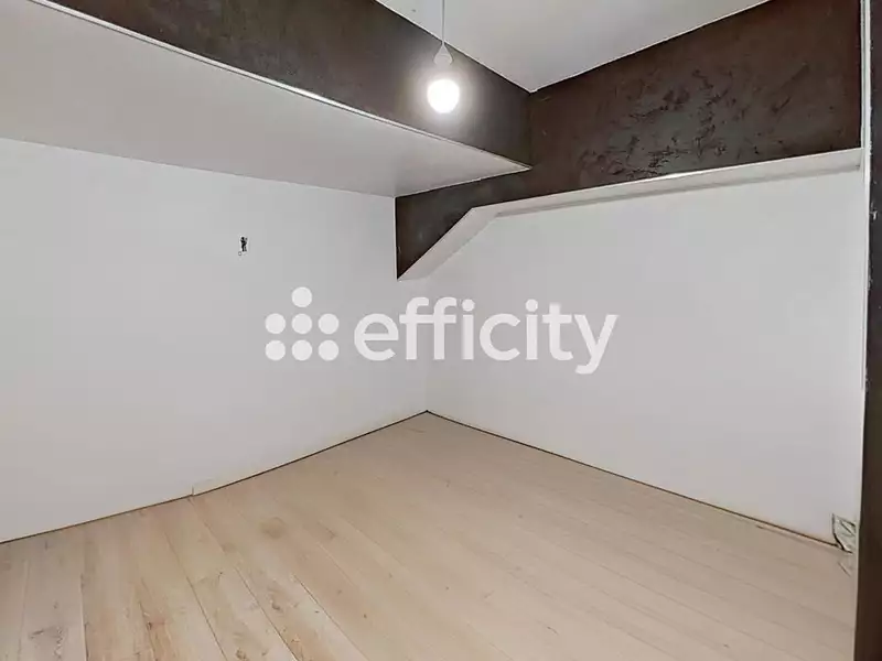 Maison, 245 m²