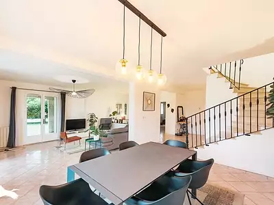 Maison, 235 m²