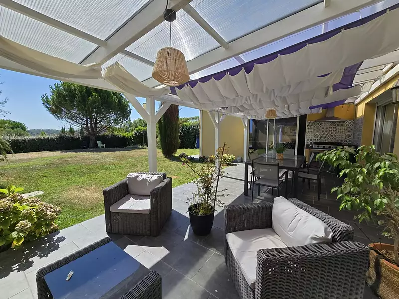 Maison, 245 m²