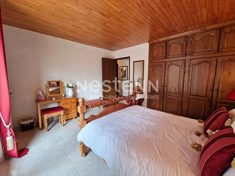 Maison, 250 m²