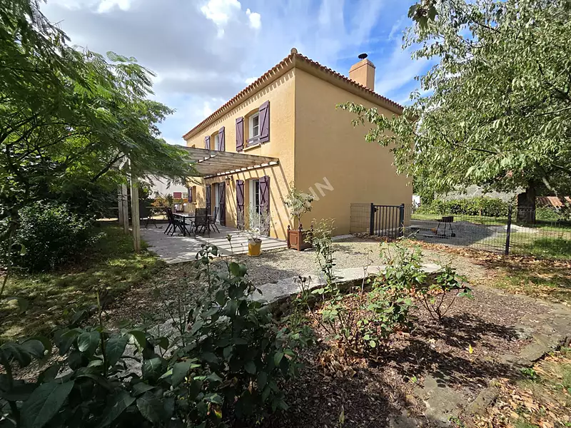 Maison, 151 m²