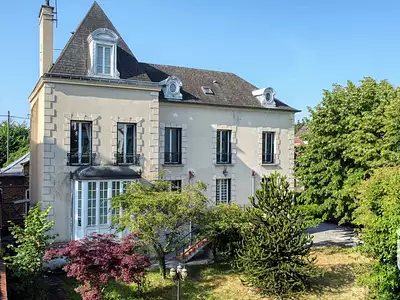 Maison, 240 m²
