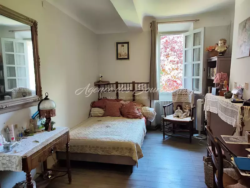 Maison, 267,9 m²