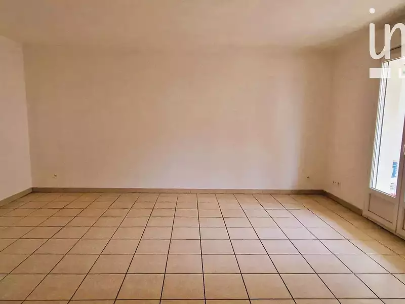 Immeuble, 325,07 m²
