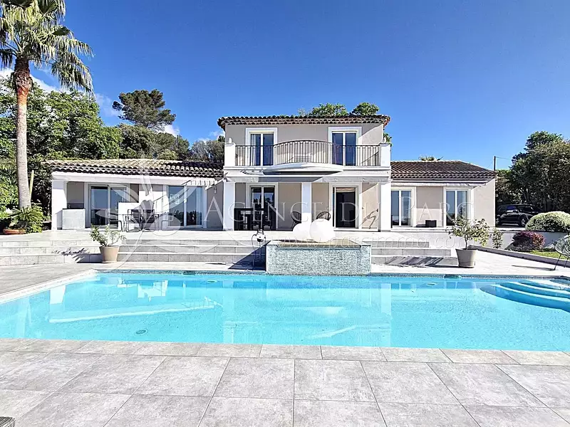 Maison, 206 m²