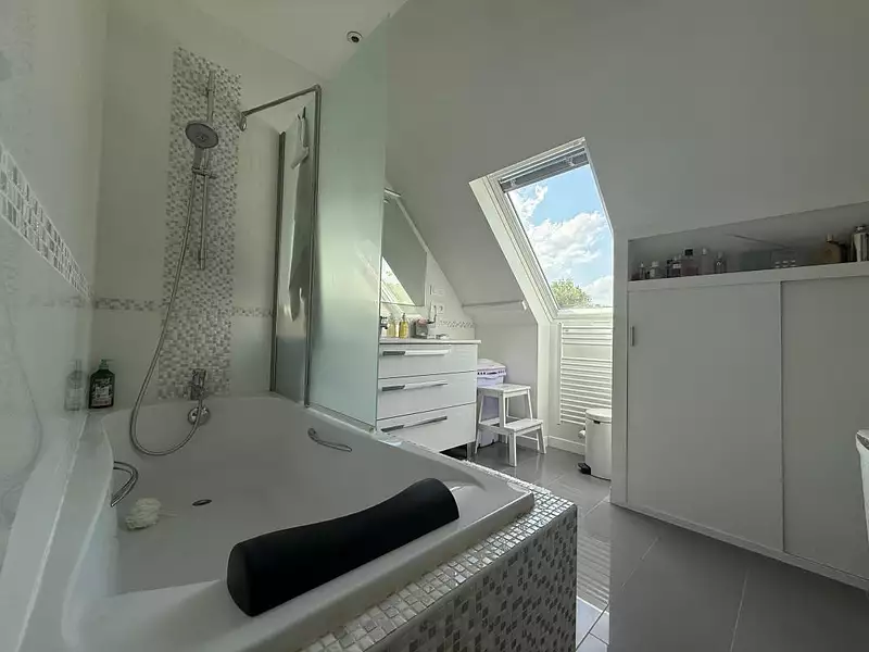 Maison, 141 m²