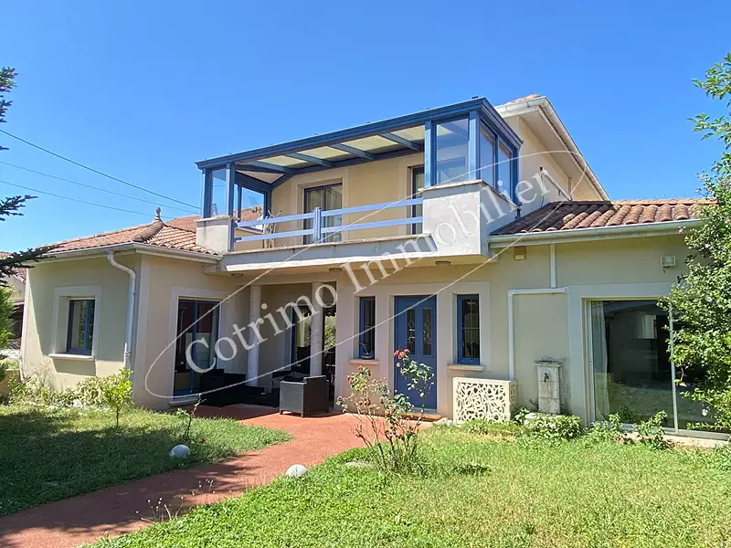 Maison, 172 m²