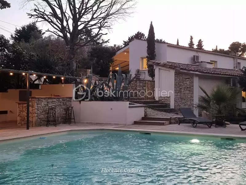 Maison, 203 m²