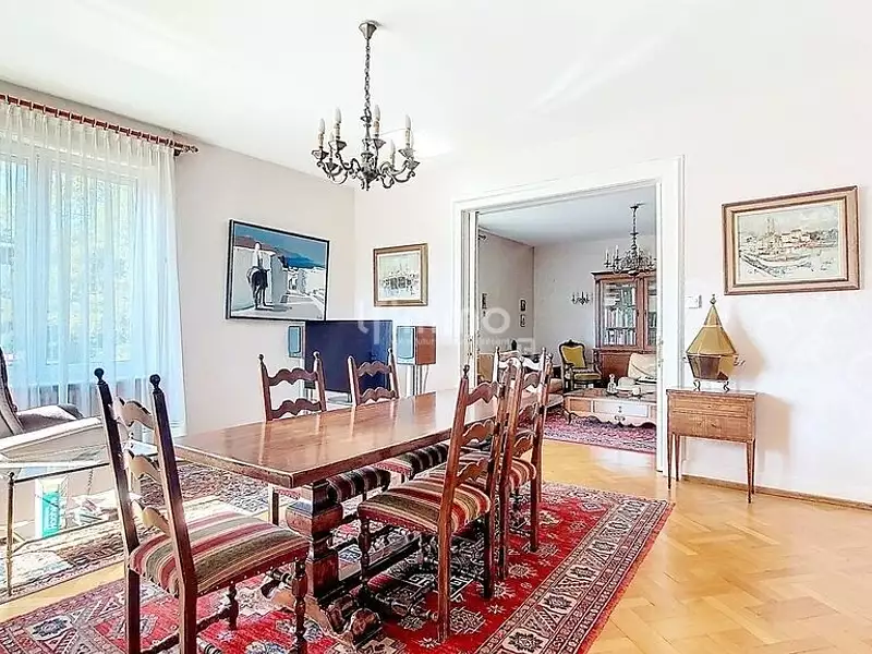 Maison, 277 m²