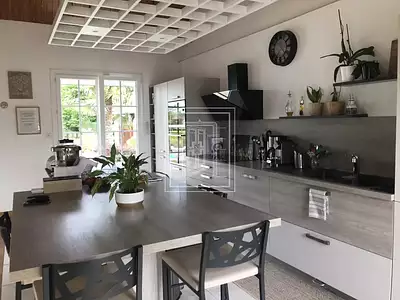 Maison, 169 m²