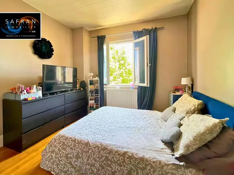 Immeuble, 70 m²