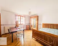 Maison, 196 m²