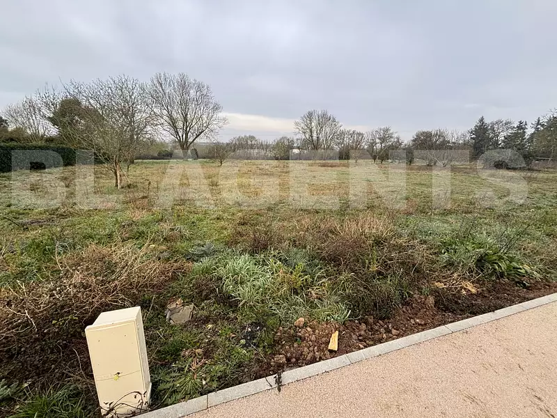 Terrain, 1 098 m²