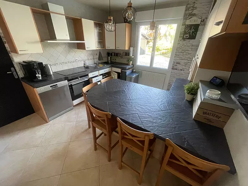 Maison, 225 m²