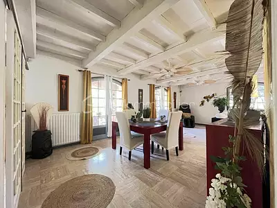 Maison, 277 m²