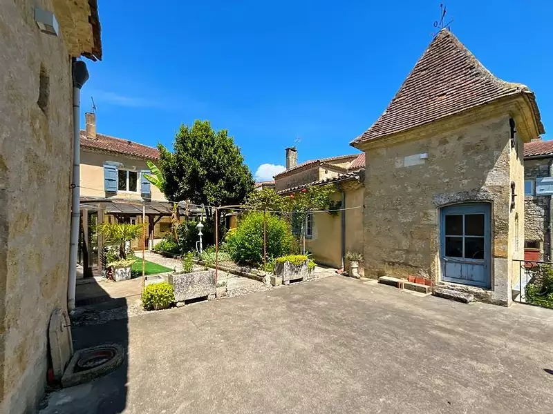 Maison, 320 m²