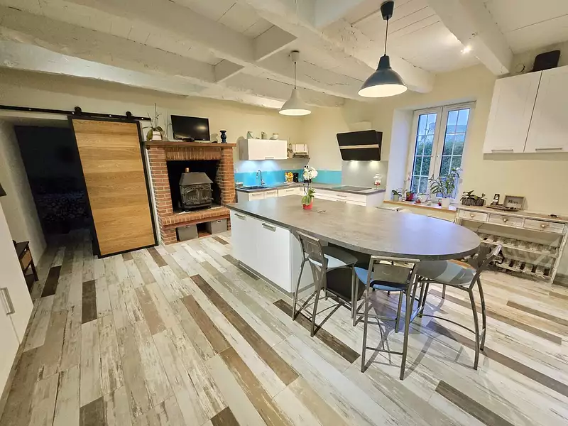 Maison, 166 m²